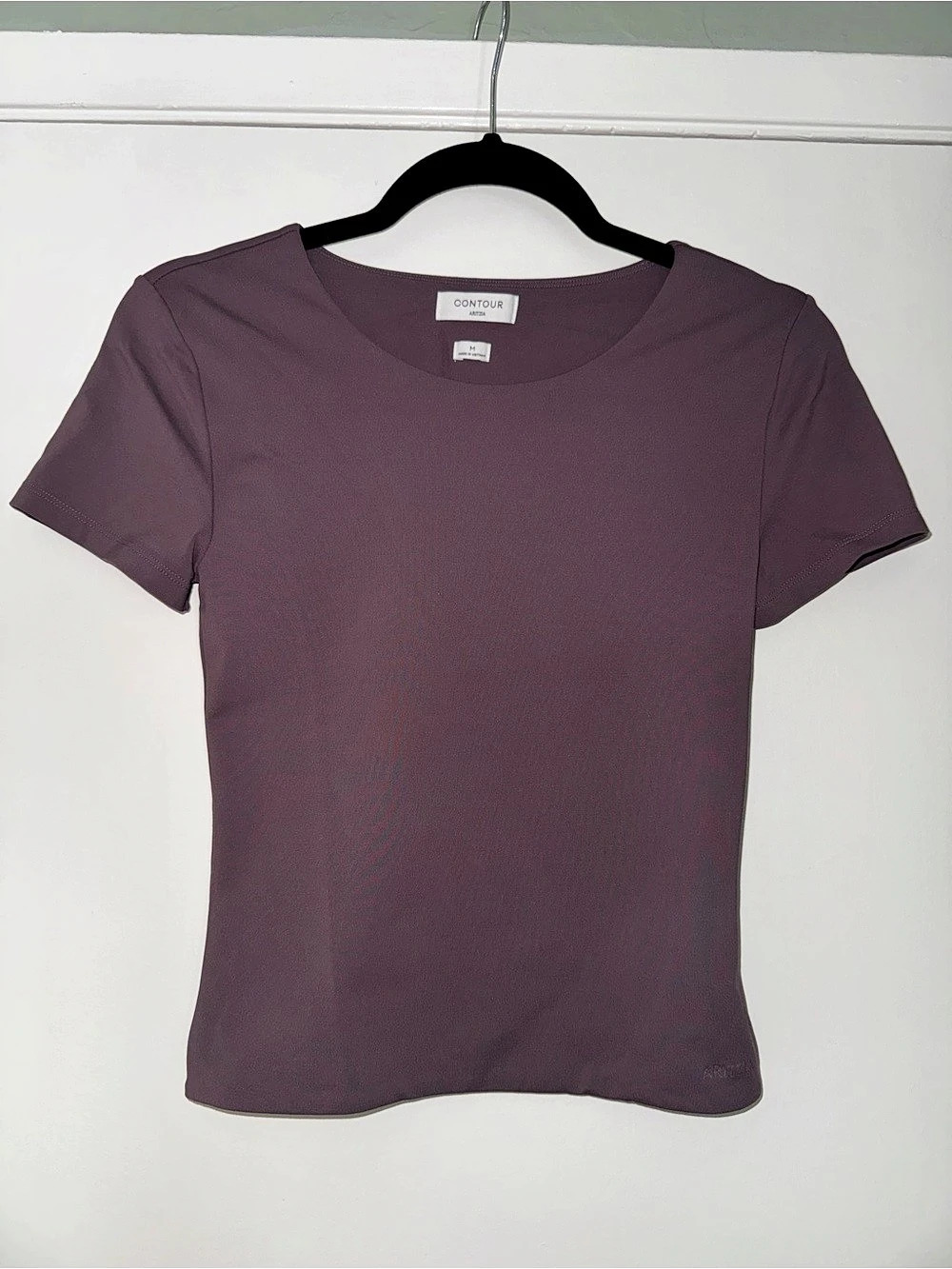 Contour by Aritzia Short Sleeve Tee in Purple Size Medium Like New
